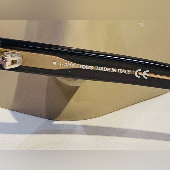 New Women’s Tod’s Sunglasses - Picture 7 of 8